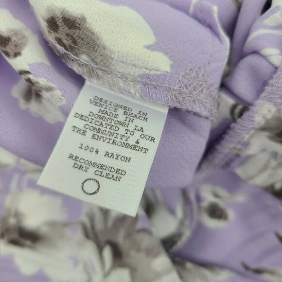 New Flynn Skye Alana Morning Bouquet Romper Womens Medium Button Front Lavender - Picture 8 of 8